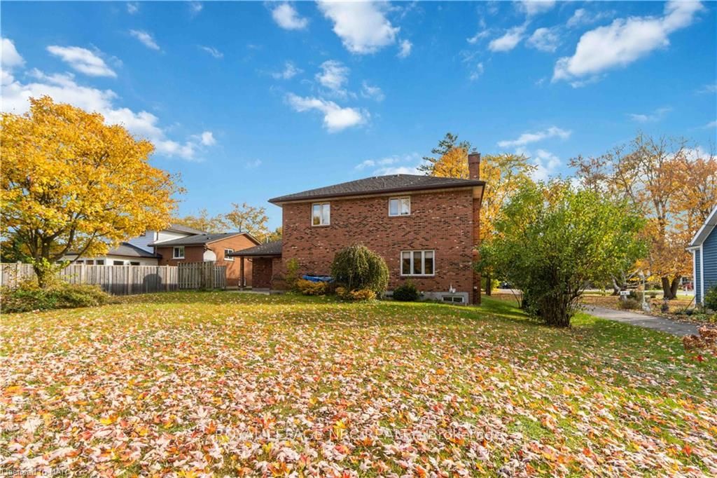 Photo 2 of 729 South Pelham Road, Welland, West Welland — HOMEH