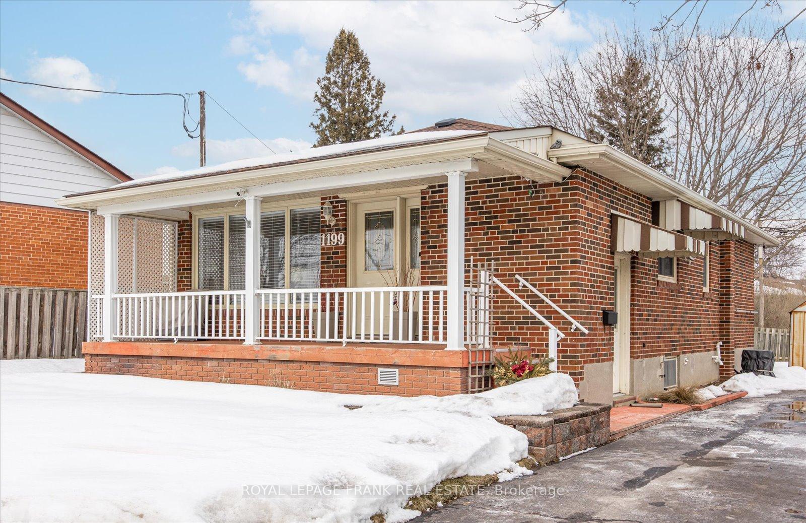 Photo 2 of 1199 Wecker Drive, Oshawa, Lakeview — HOMEH