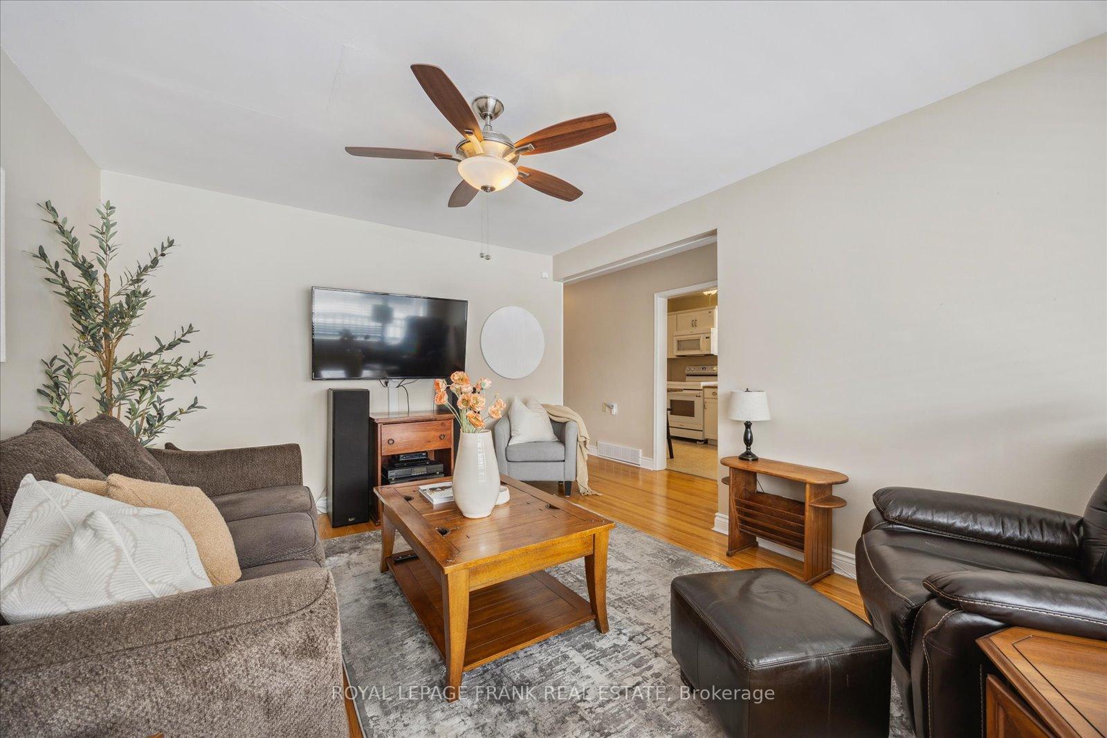 Photo 6 of 1199 Wecker Drive, Oshawa, Lakeview — HOMEH