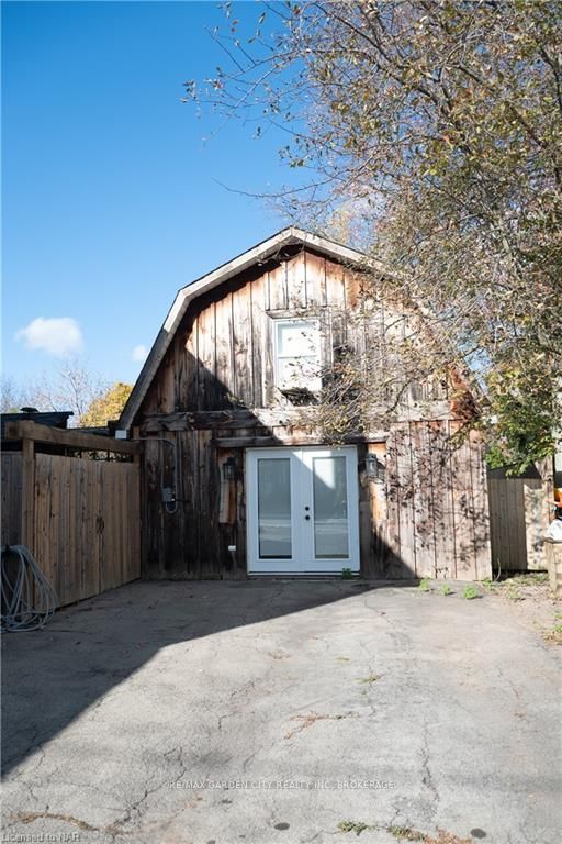 Photo 6 of 38 Dufferin Street, Welland, Prince Charles — HOMEH