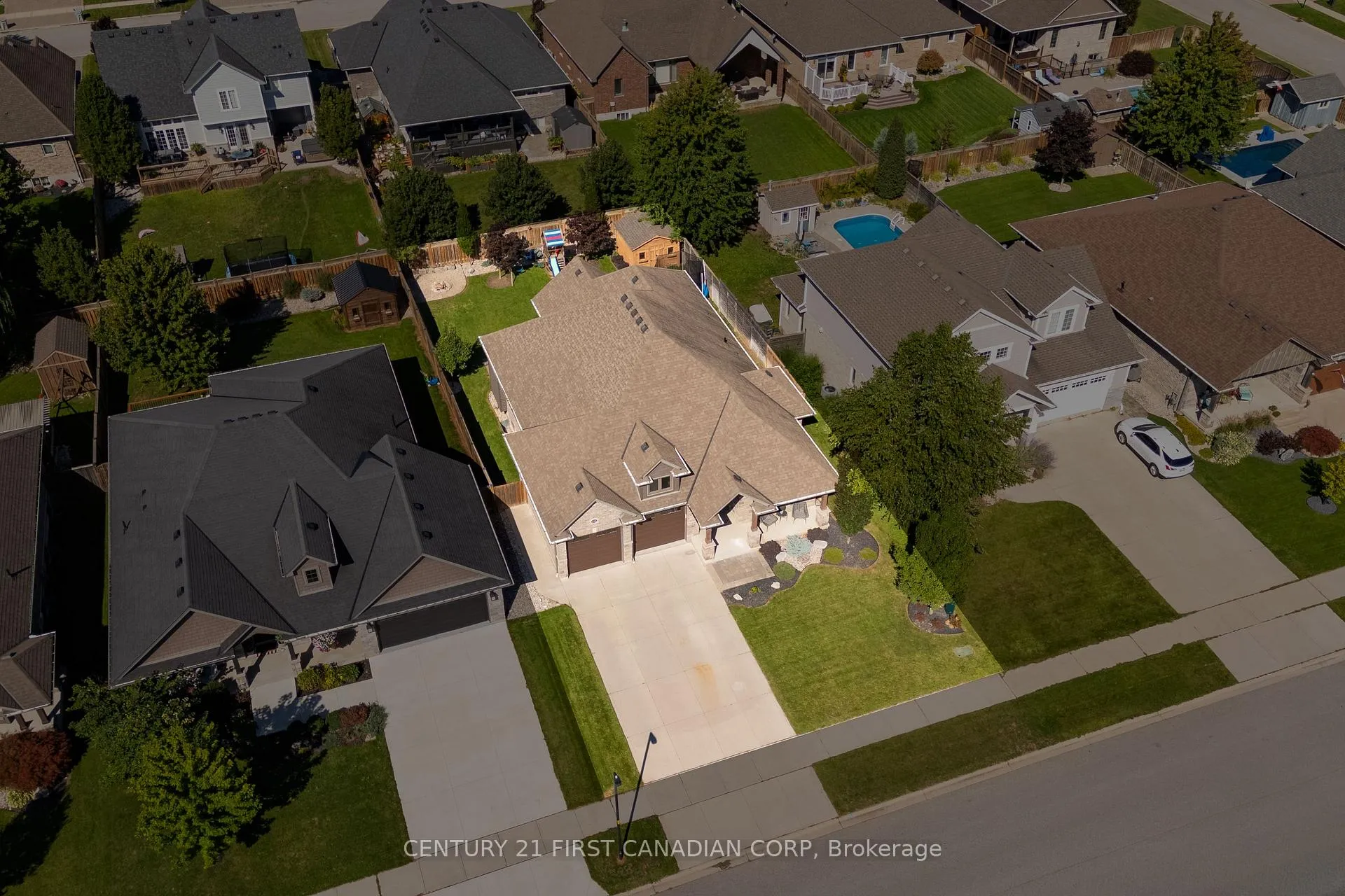 Photo 6 of 438 Darcy Drive, Strathroy-Caradoc, NE — HOMEH