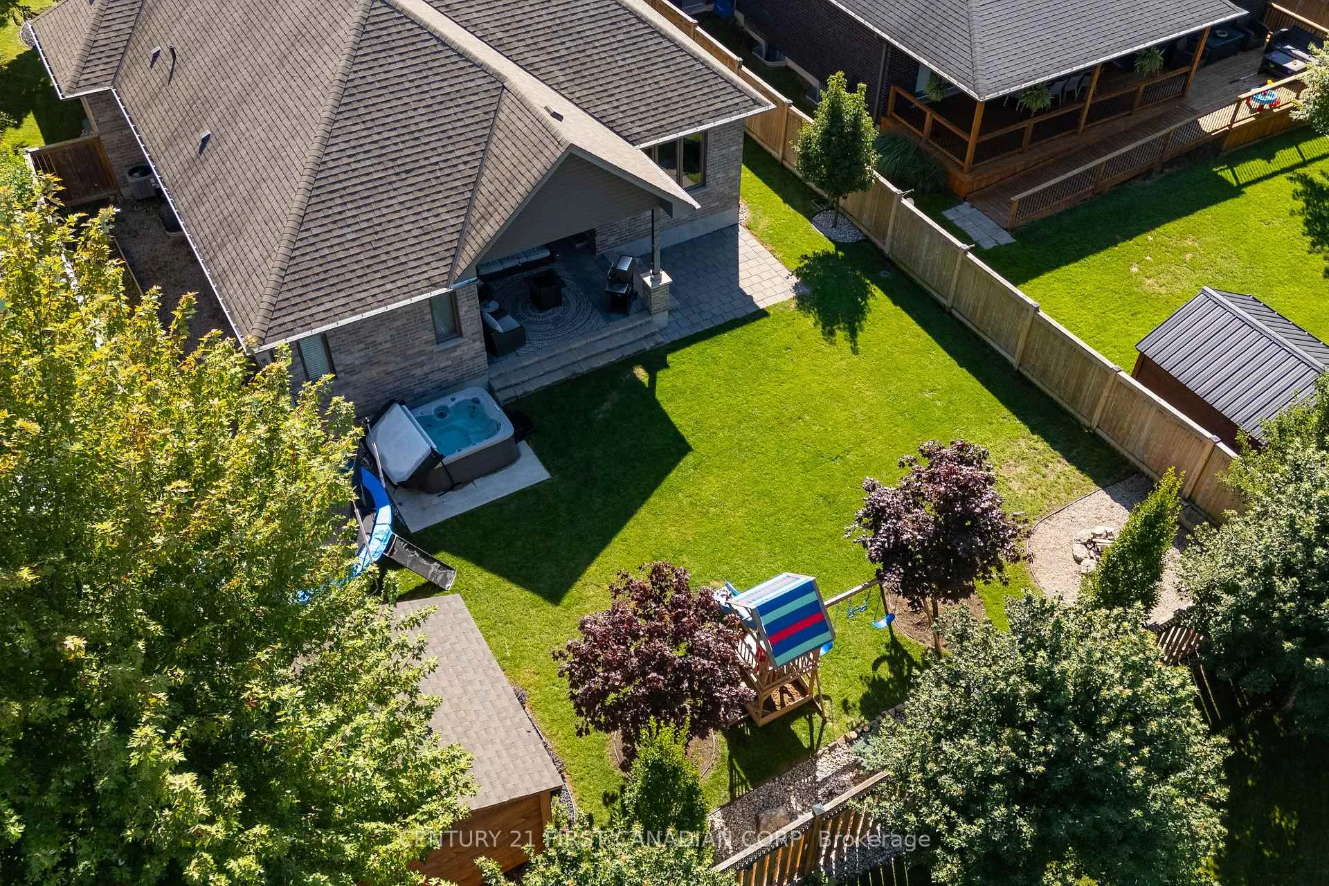 Photo 8 of 438 Darcy Drive, Strathroy-Caradoc, NE — HOMEH