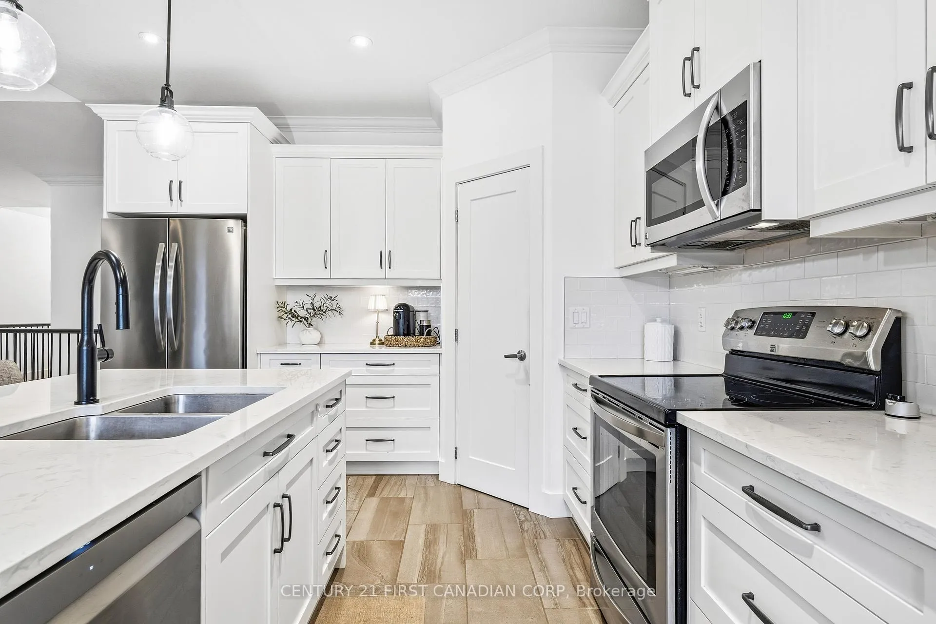 Photo 27 of 438 Darcy Drive, Strathroy-Caradoc, NE — HOMEH