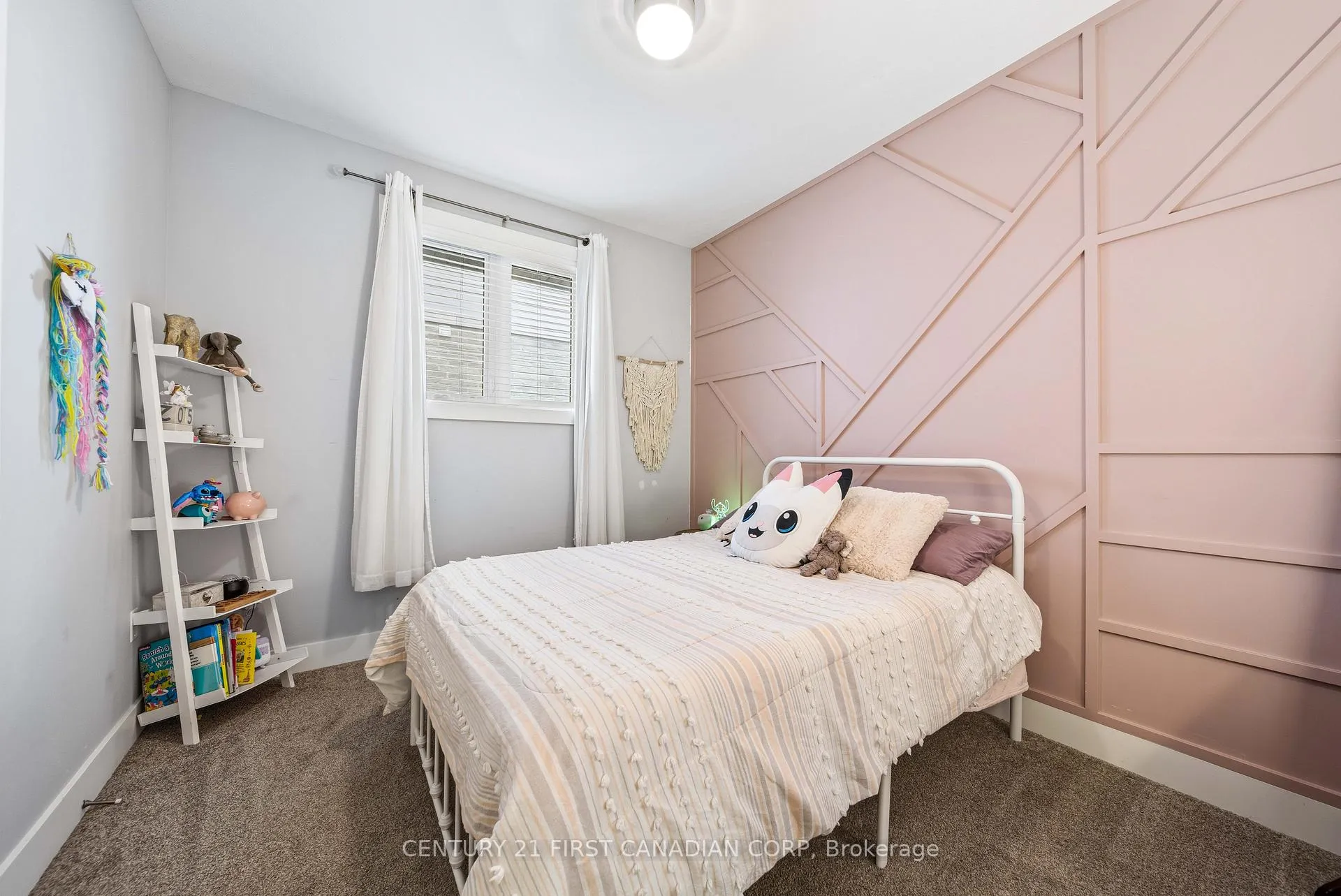 Photo 32 of 438 Darcy Drive, Strathroy-Caradoc, NE — HOMEH