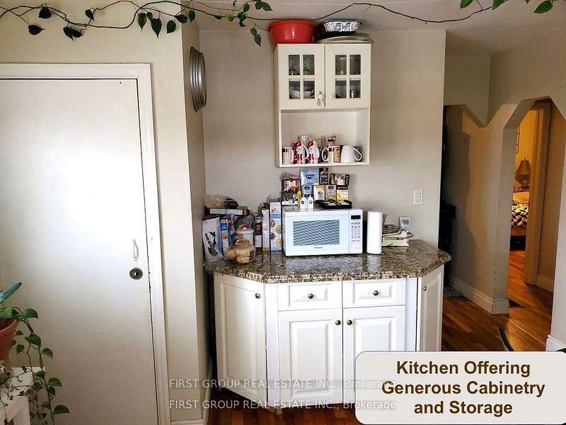 Photo 5 of 422 Brioux Avenue, Peterborough, Otonabee Ward 1 — HOMEH