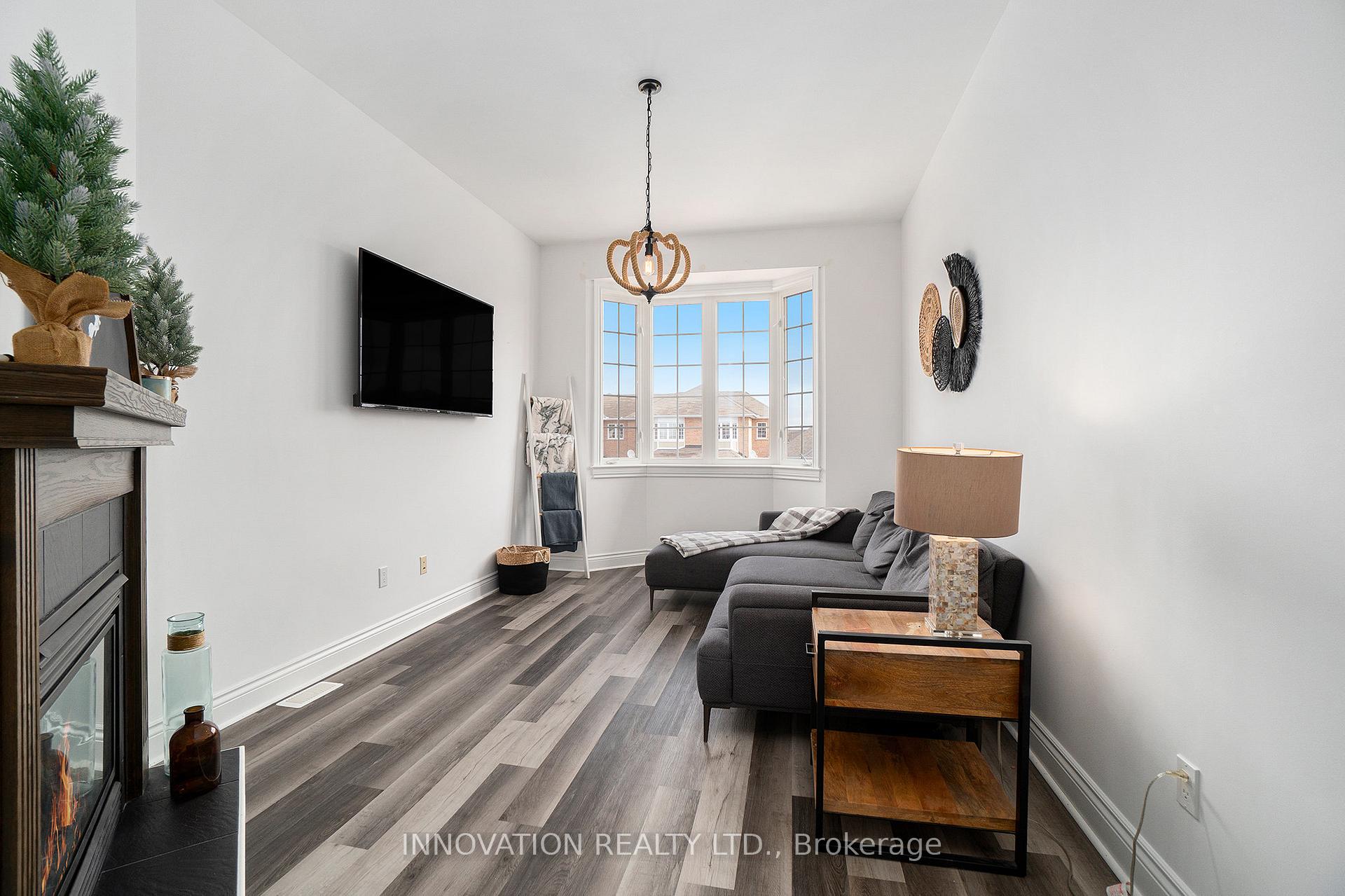 Photo 13 of 125 Desmond Trudeau Drive, Arnprior — HOMEH