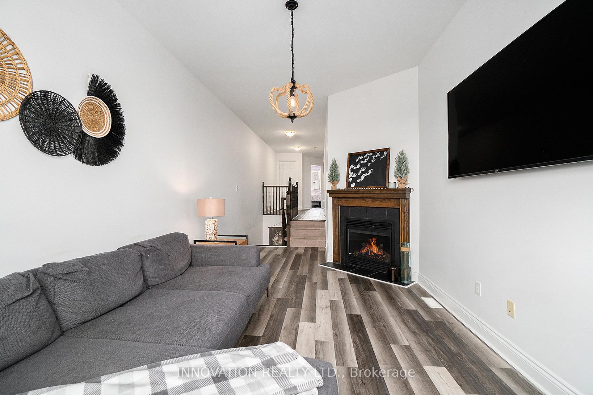 Photo 16 of 125 Desmond Trudeau Drive, Arnprior — HOMEH