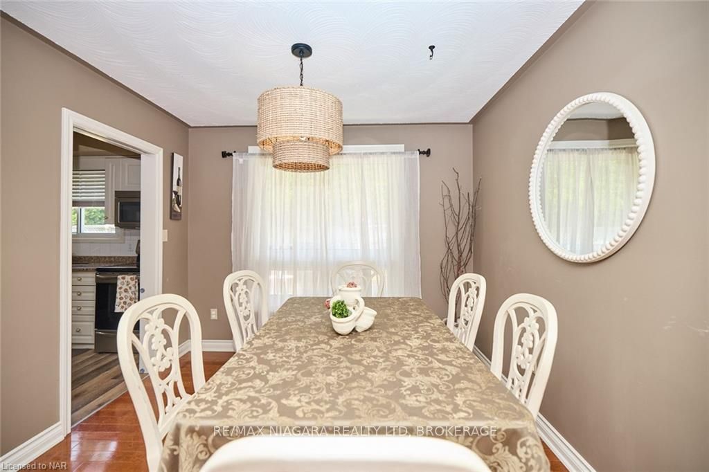 Photo 9 of 8 Wiltshire Boulevard, Welland, N. Welland — HOMEH
