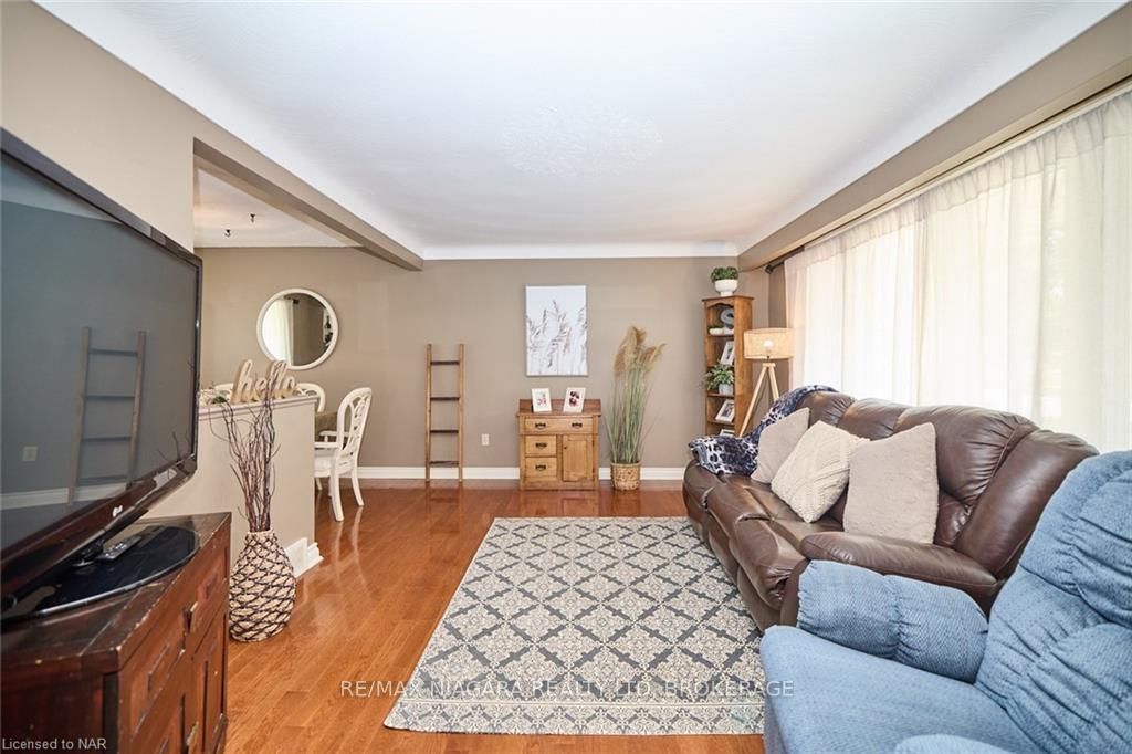 Photo 8 of 8 Wiltshire Boulevard, Welland, N. Welland — HOMEH