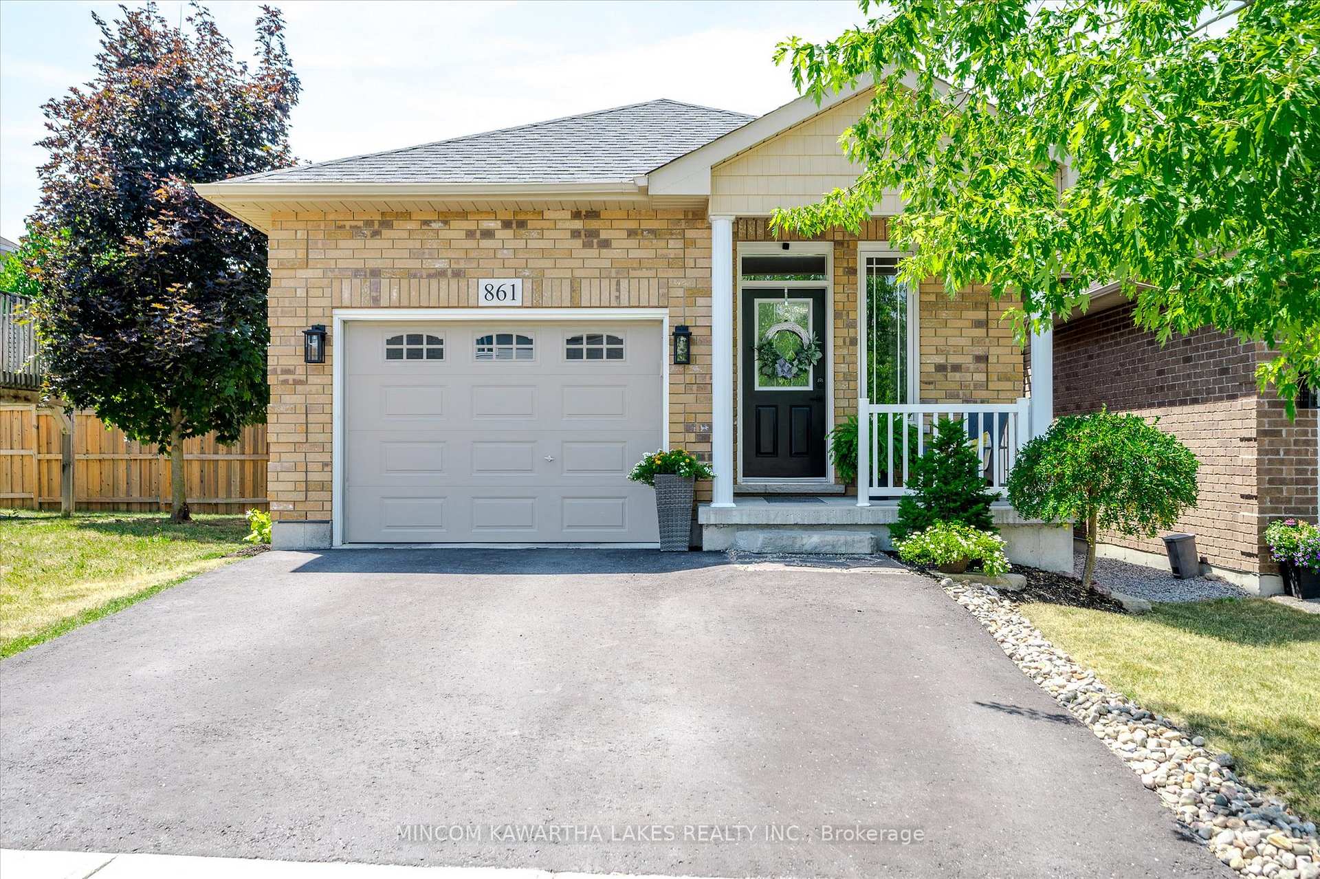 Photo 1 of 861 Emery Way, Peterborough, Monaghan Ward 2 — HOMEH