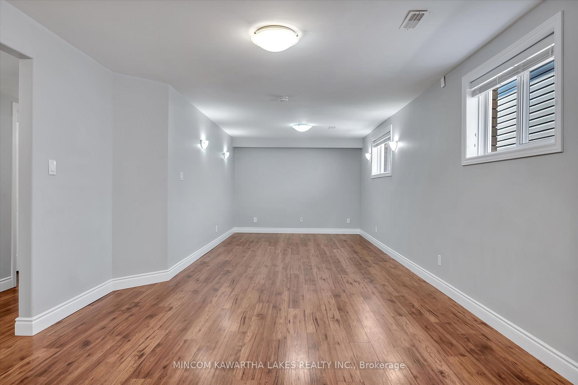 Photo 31 of 861 Emery Way, Peterborough, Monaghan Ward 2 — HOMEH