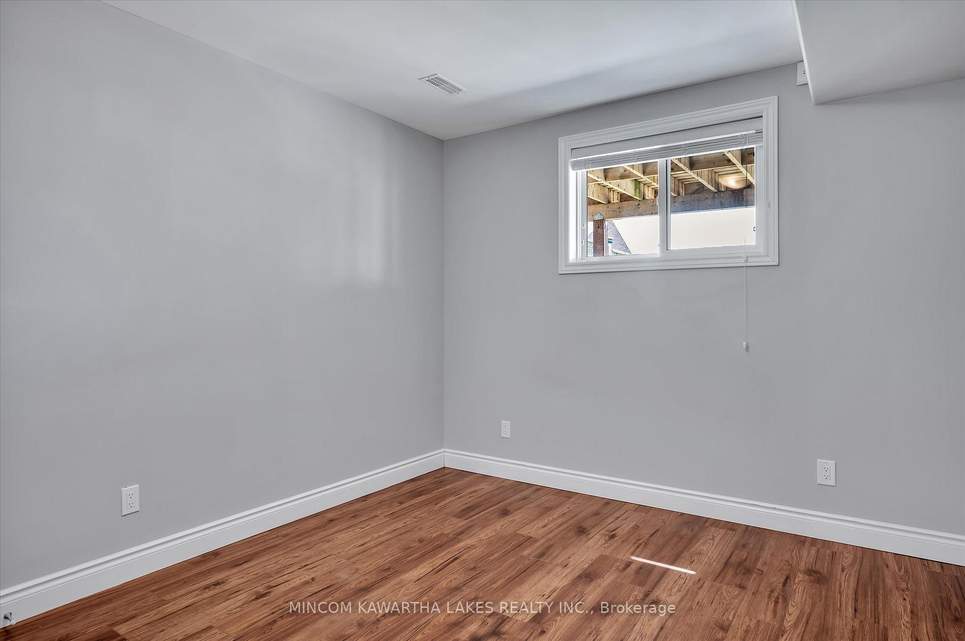 Photo 35 of 861 Emery Way, Peterborough, Monaghan Ward 2 — HOMEH