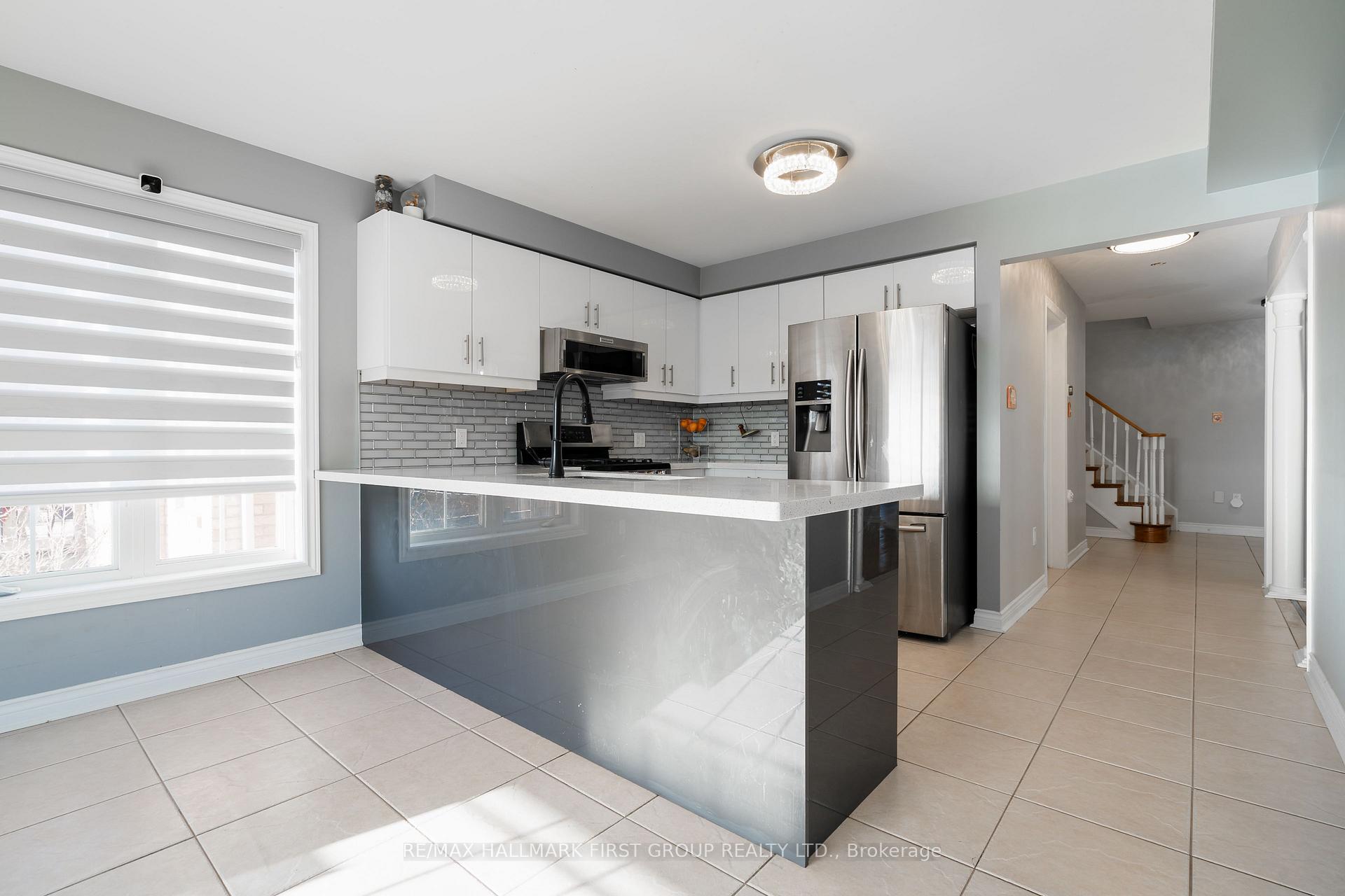 Photo 8 of 75 Tormina Boulevard, Whitby, Taunton North — HOMEH