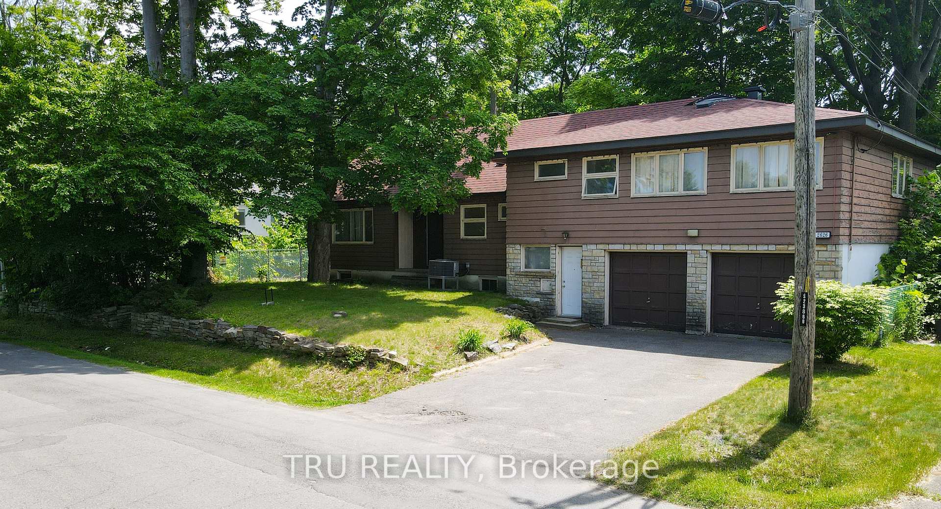 Front of 2626 Elmhurst Street