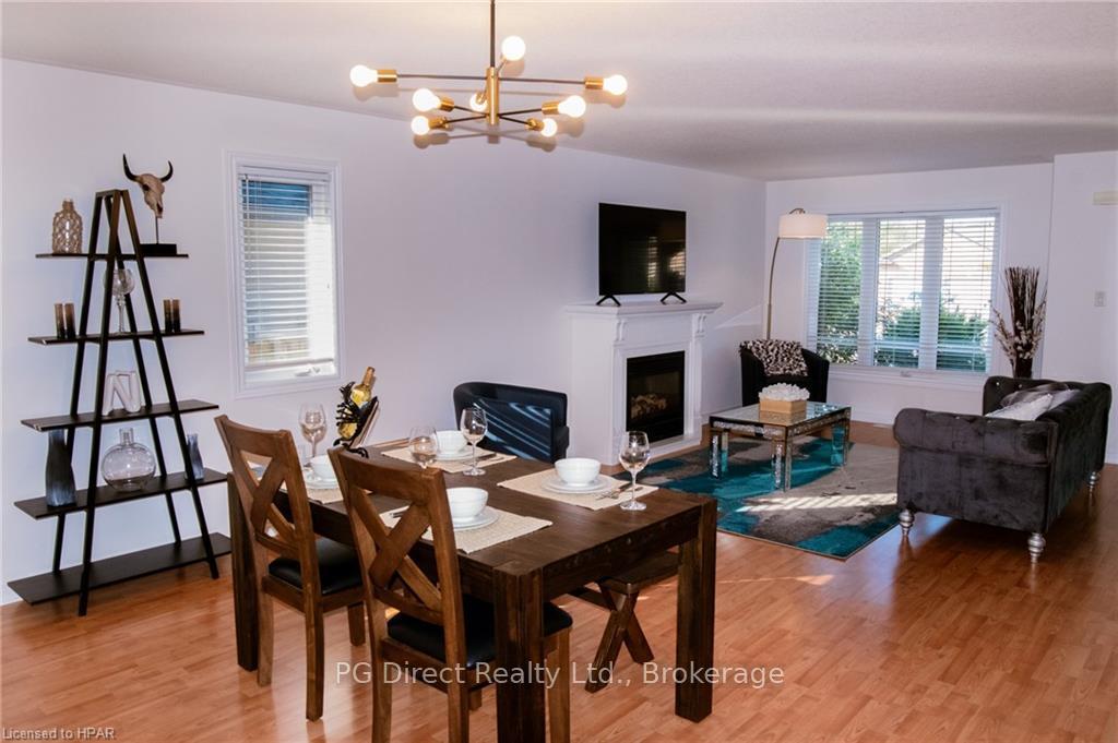 Photo 3 of 158 Wellbrook Boulevard, Welland, Prince Charles — HOMEH