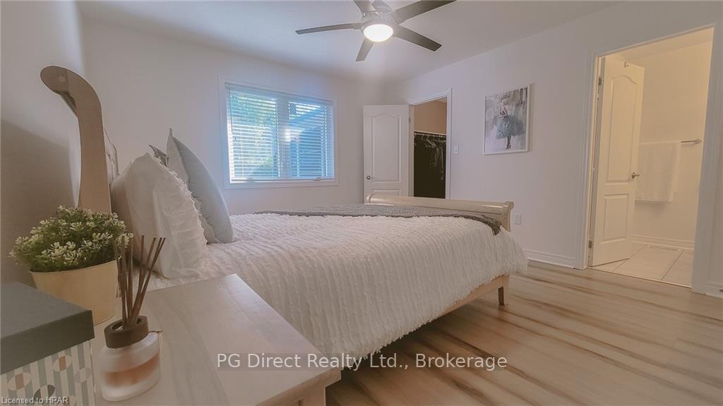 Photo 6 of 158 Wellbrook Boulevard, Welland, Prince Charles — HOMEH