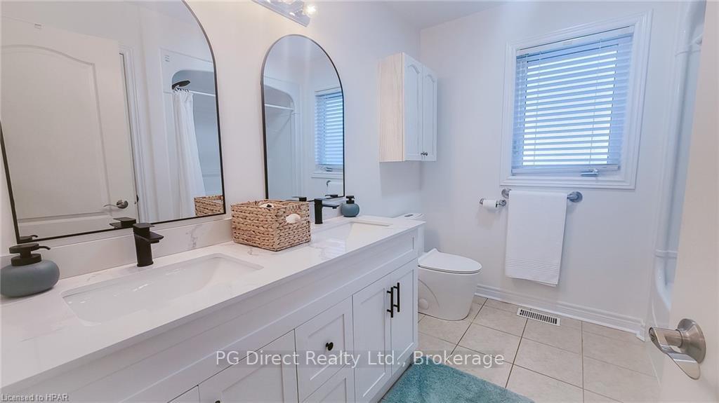 Photo 7 of 158 Wellbrook Boulevard, Welland, Prince Charles — HOMEH