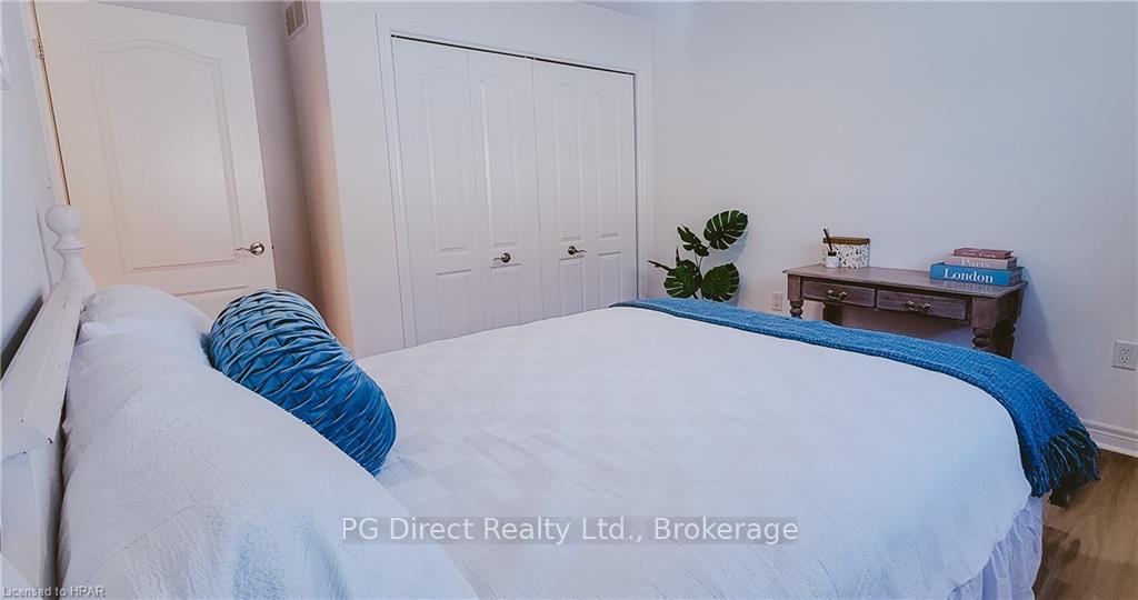 Photo 8 of 158 Wellbrook Boulevard, Welland, Prince Charles — HOMEH