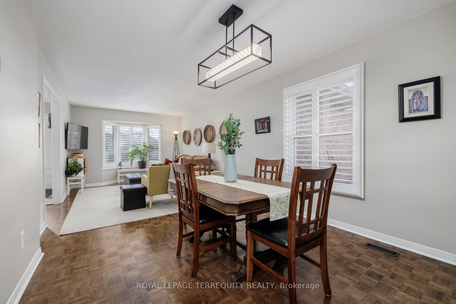 Photo 13 of 34 Canadian Oaks Drive, Whitby, Blue Grass Meadows — HOMEH