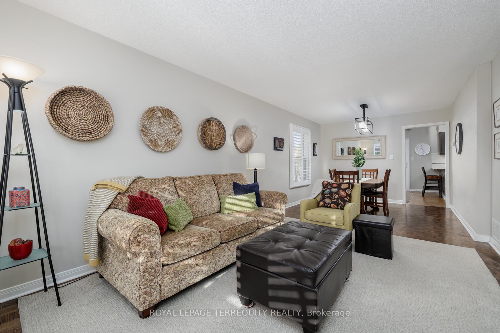 Photo 16 of 34 Canadian Oaks Drive, Whitby, Blue Grass Meadows — HOMEH