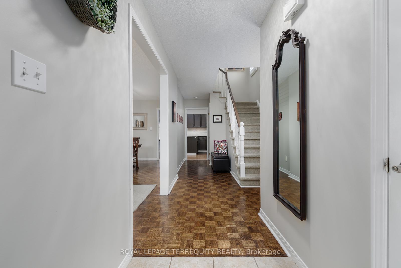 Photo 17 of 34 Canadian Oaks Drive, Whitby, Blue Grass Meadows — HOMEH