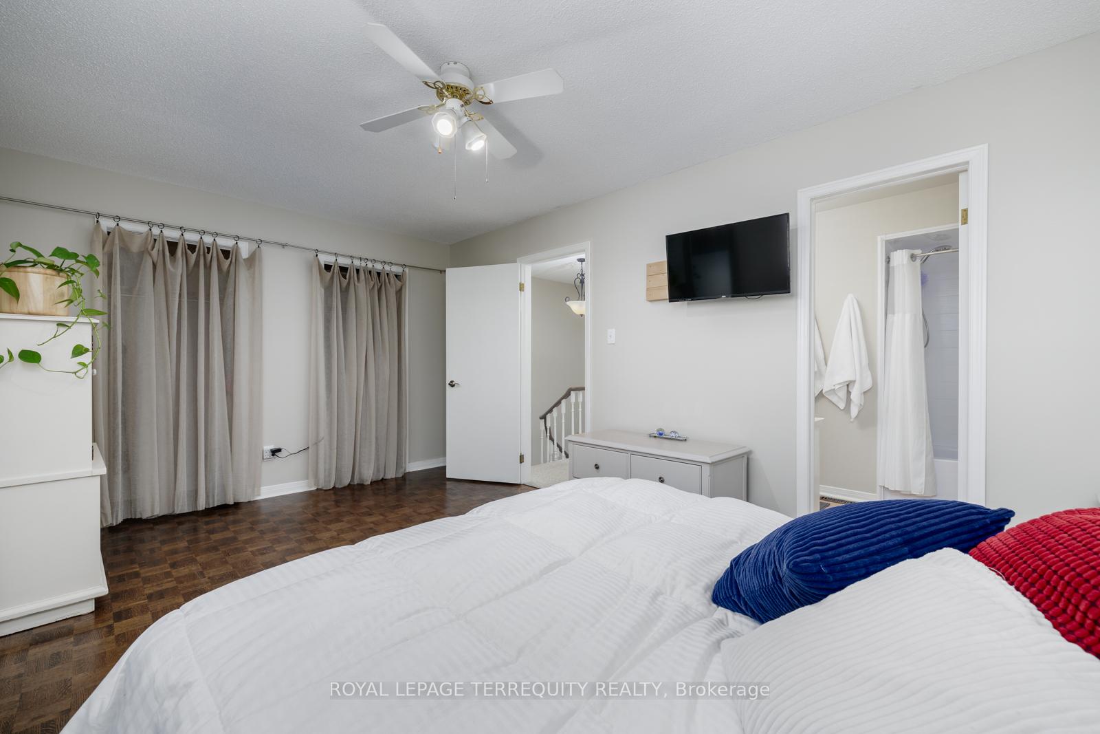 Photo 22 of 34 Canadian Oaks Drive, Whitby, Blue Grass Meadows — HOMEH