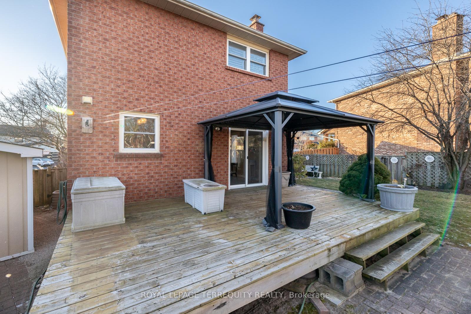 Photo 35 of 34 Canadian Oaks Drive, Whitby, Blue Grass Meadows — HOMEH