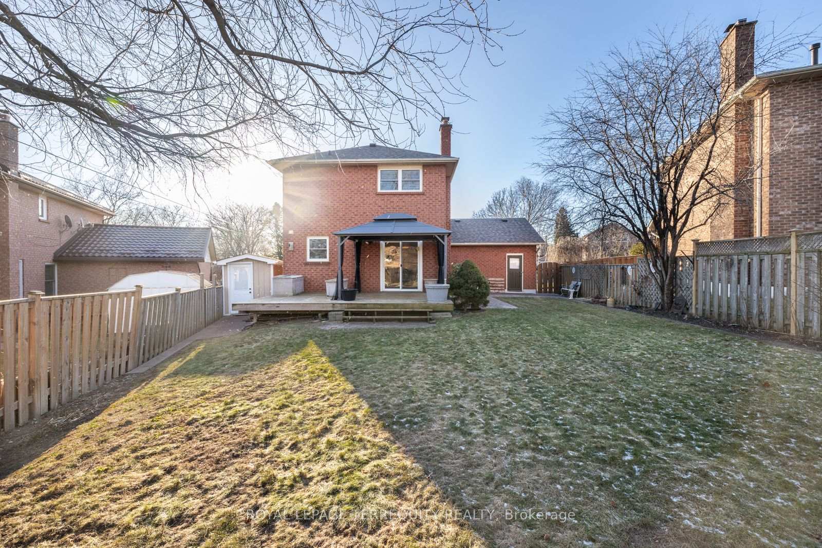 Photo 37 of 34 Canadian Oaks Drive, Whitby, Blue Grass Meadows — HOMEH