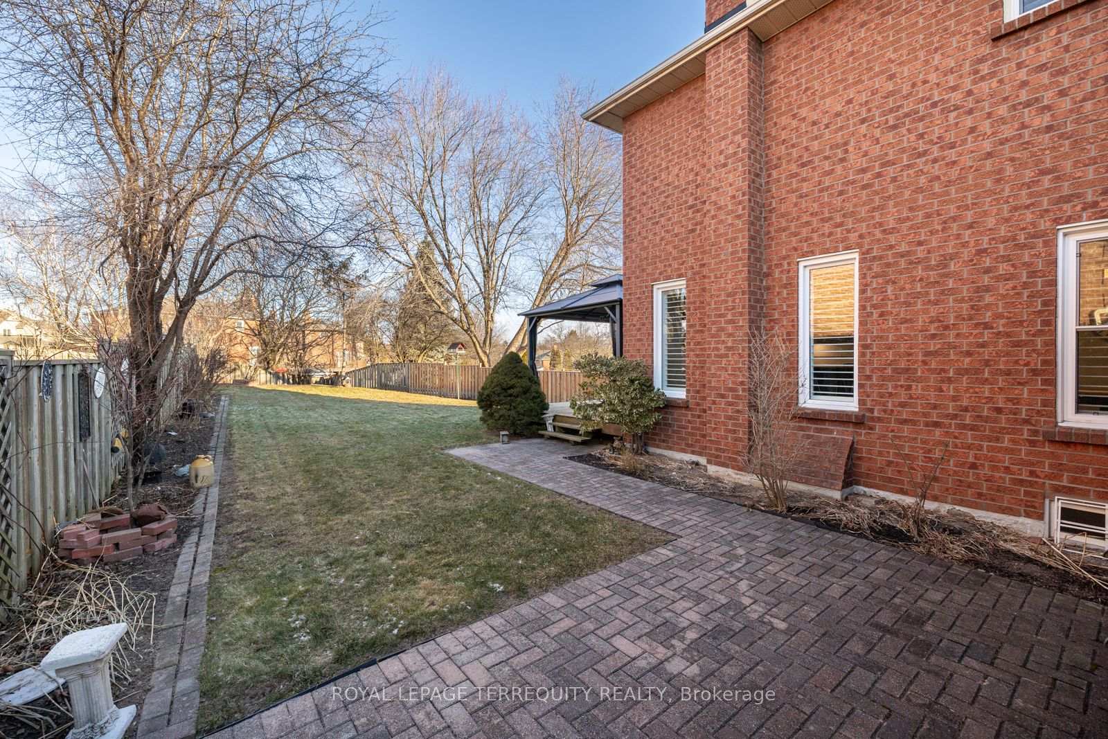 Photo 38 of 34 Canadian Oaks Drive, Whitby, Blue Grass Meadows — HOMEH