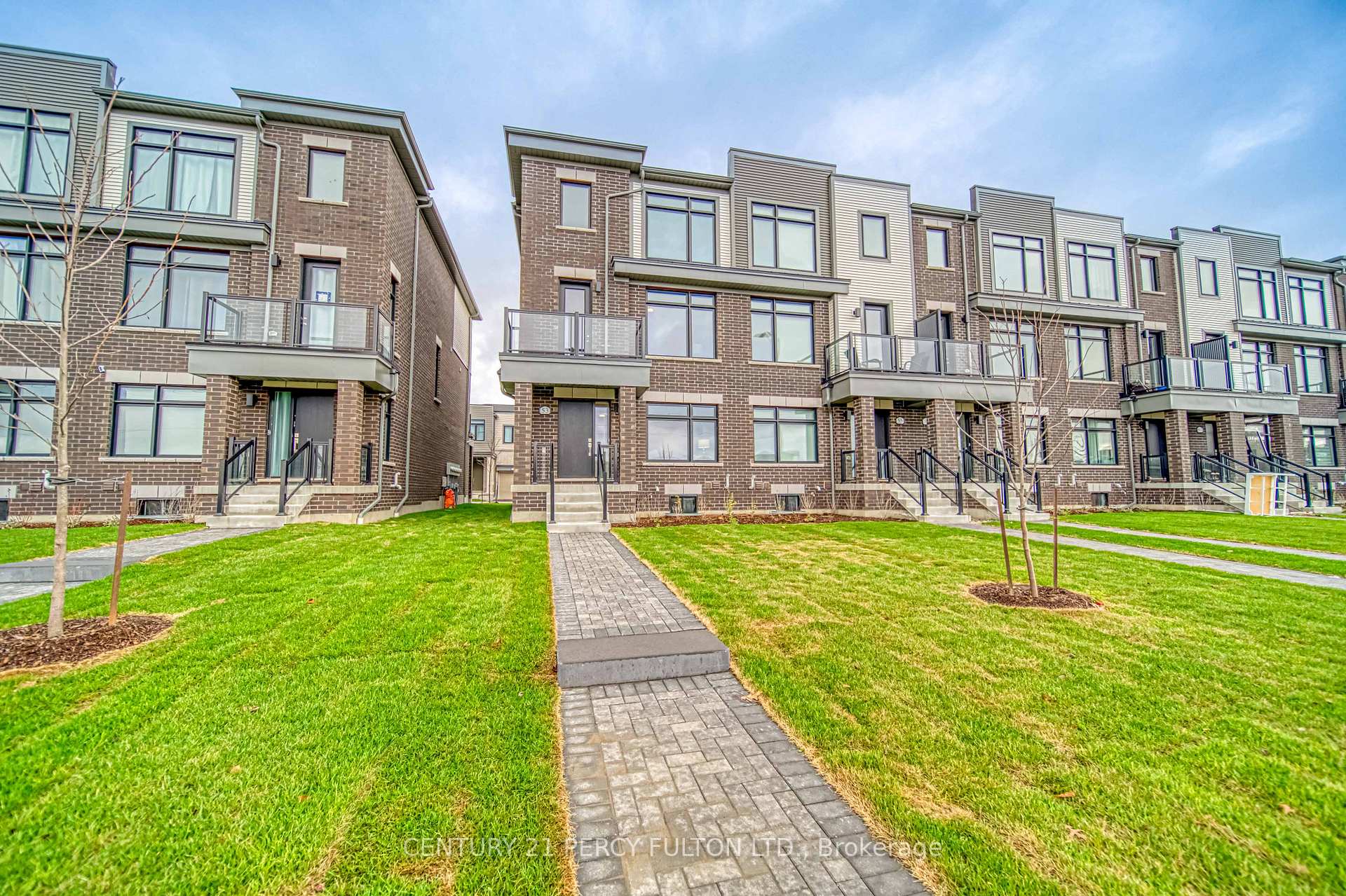 Photo 2 of 53 Sorbara Way, Whitby, Brooklin — HOMEH
