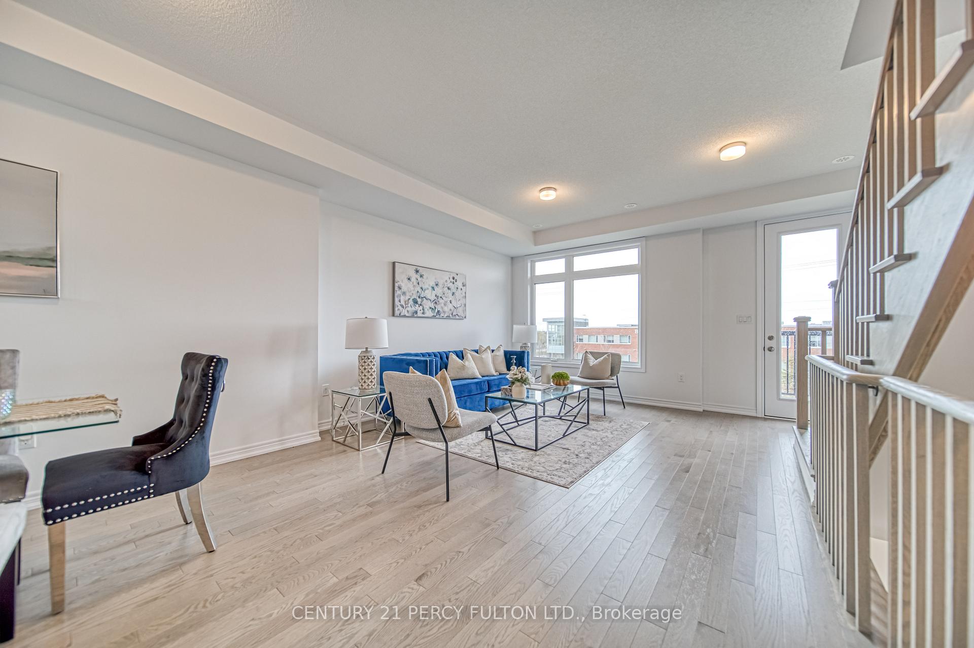 Photo 7 of 53 Sorbara Way, Whitby, Brooklin — HOMEH