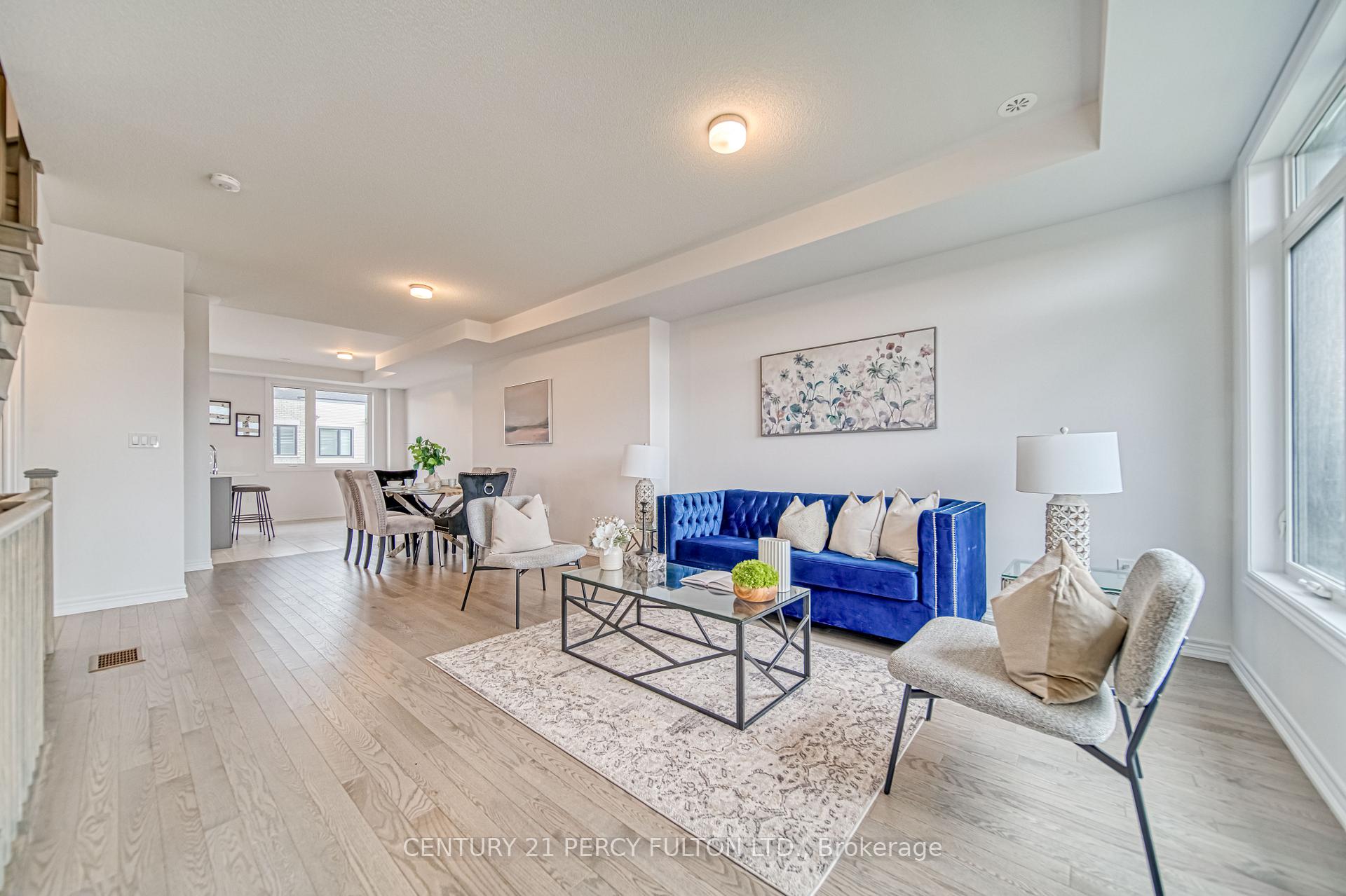 Photo 9 of 53 Sorbara Way, Whitby, Brooklin — HOMEH