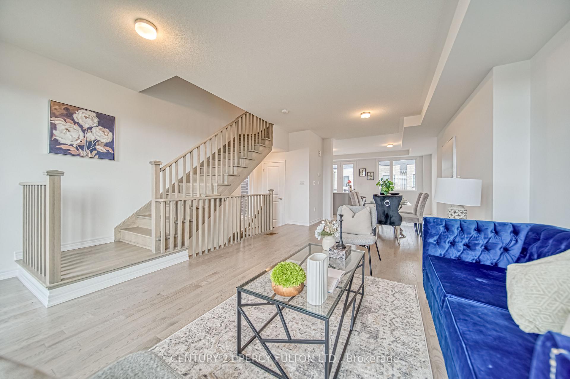 Photo 11 of 53 Sorbara Way, Whitby, Brooklin — HOMEH