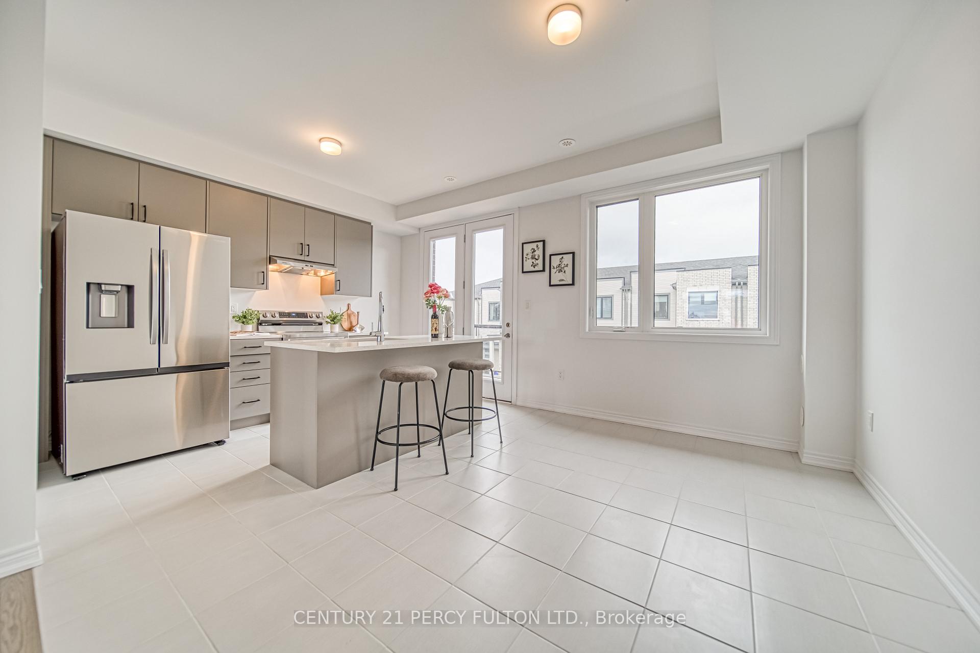 Photo 13 of 53 Sorbara Way, Whitby, Brooklin — HOMEH