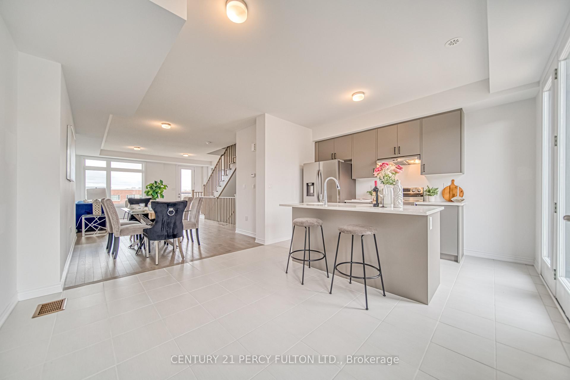 Photo 14 of 53 Sorbara Way, Whitby, Brooklin — HOMEH