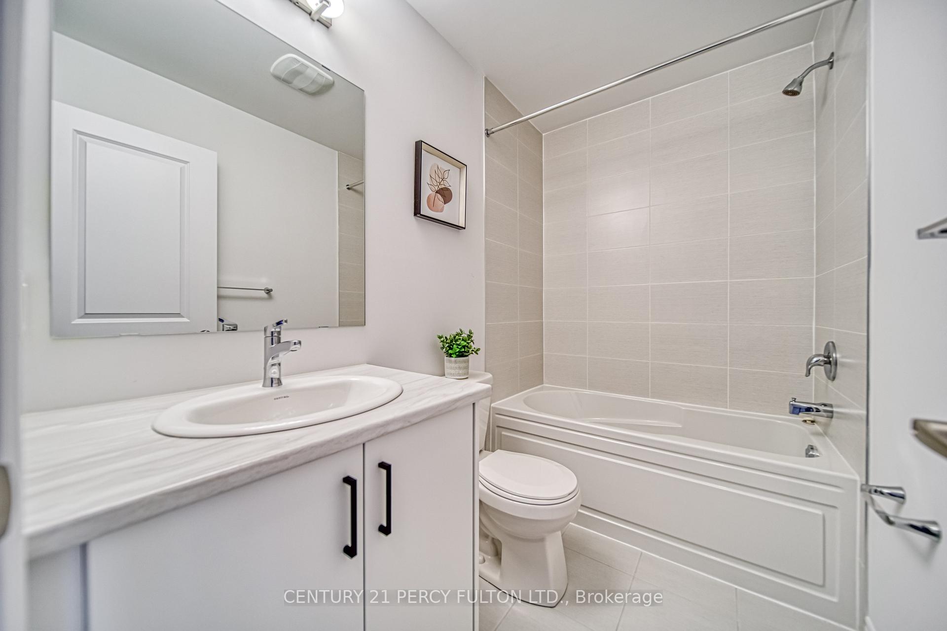 Photo 26 of 53 Sorbara Way, Whitby, Brooklin — HOMEH