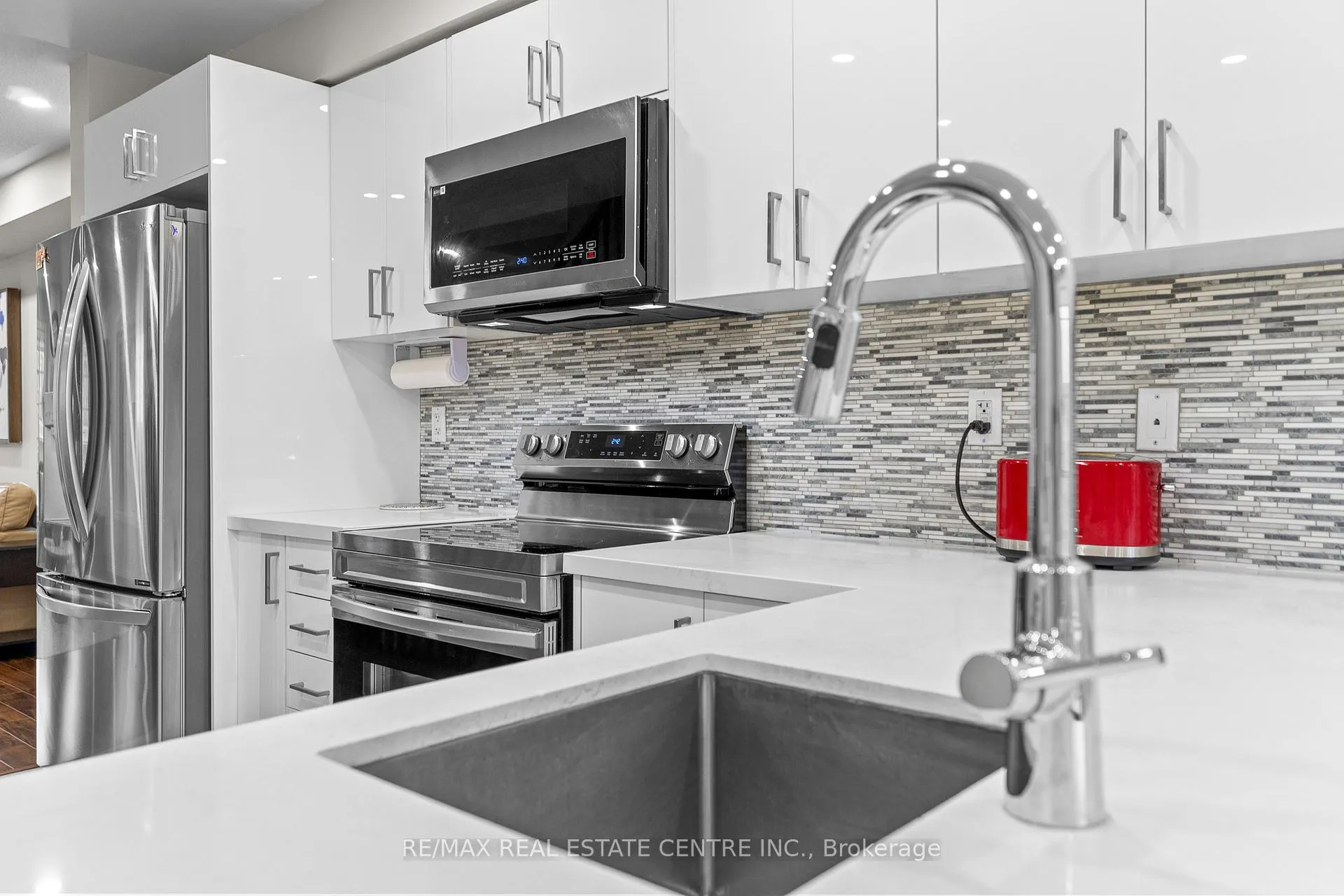 Photo 19 of 10 Shiraz Drive, Brampton, Sandringham-Wellington — HOMEH