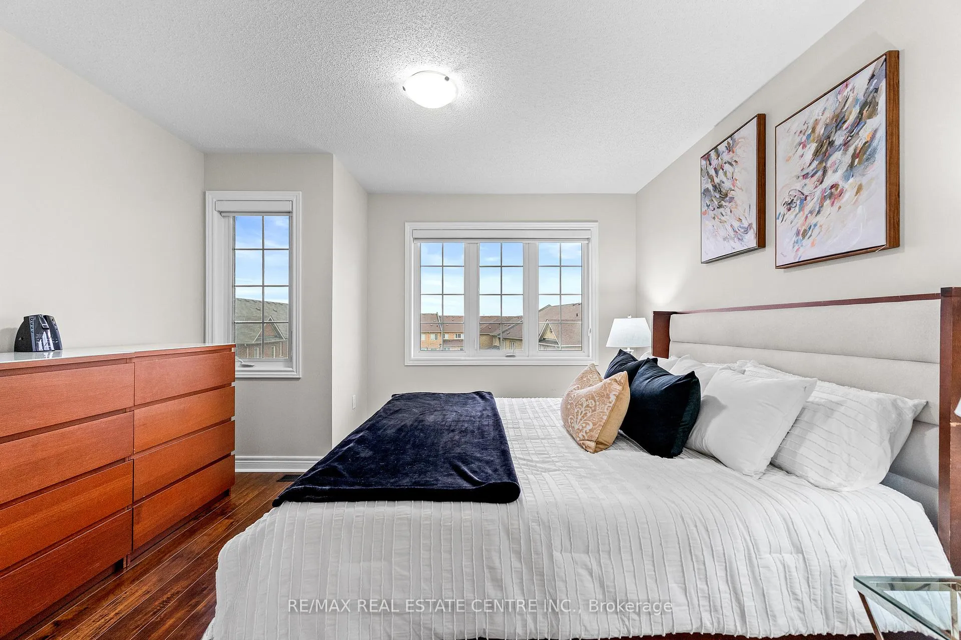 Photo 26 of 10 Shiraz Drive, Brampton, Sandringham-Wellington — HOMEH
