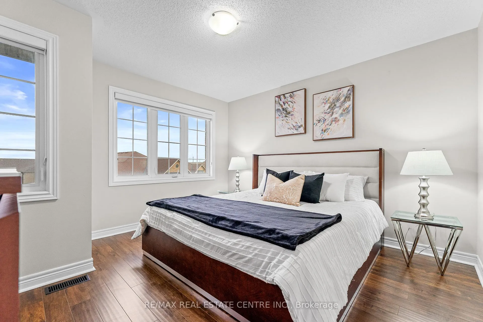 Photo 27 of 10 Shiraz Drive, Brampton, Sandringham-Wellington — HOMEH