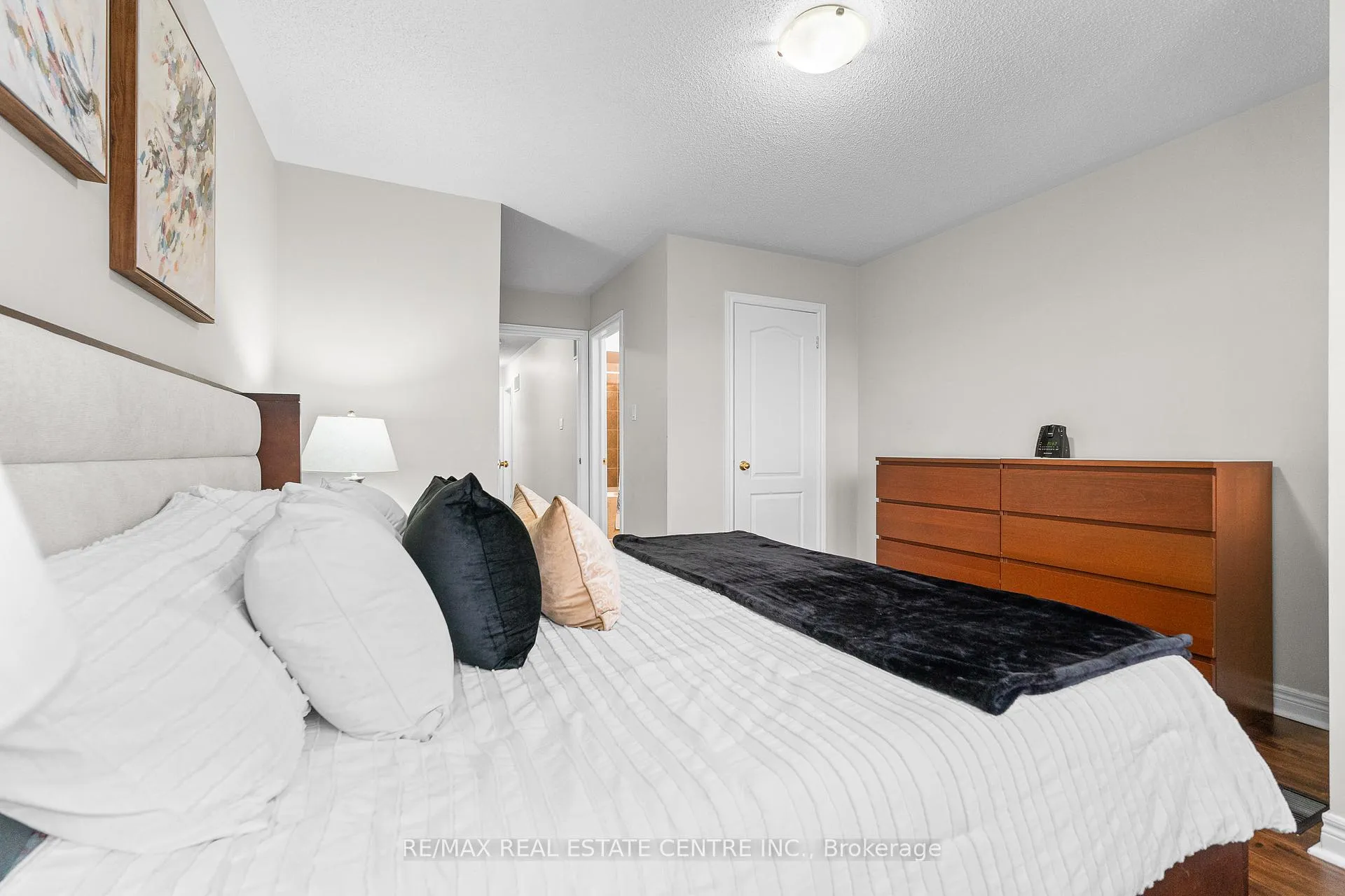 Photo 28 of 10 Shiraz Drive, Brampton, Sandringham-Wellington — HOMEH