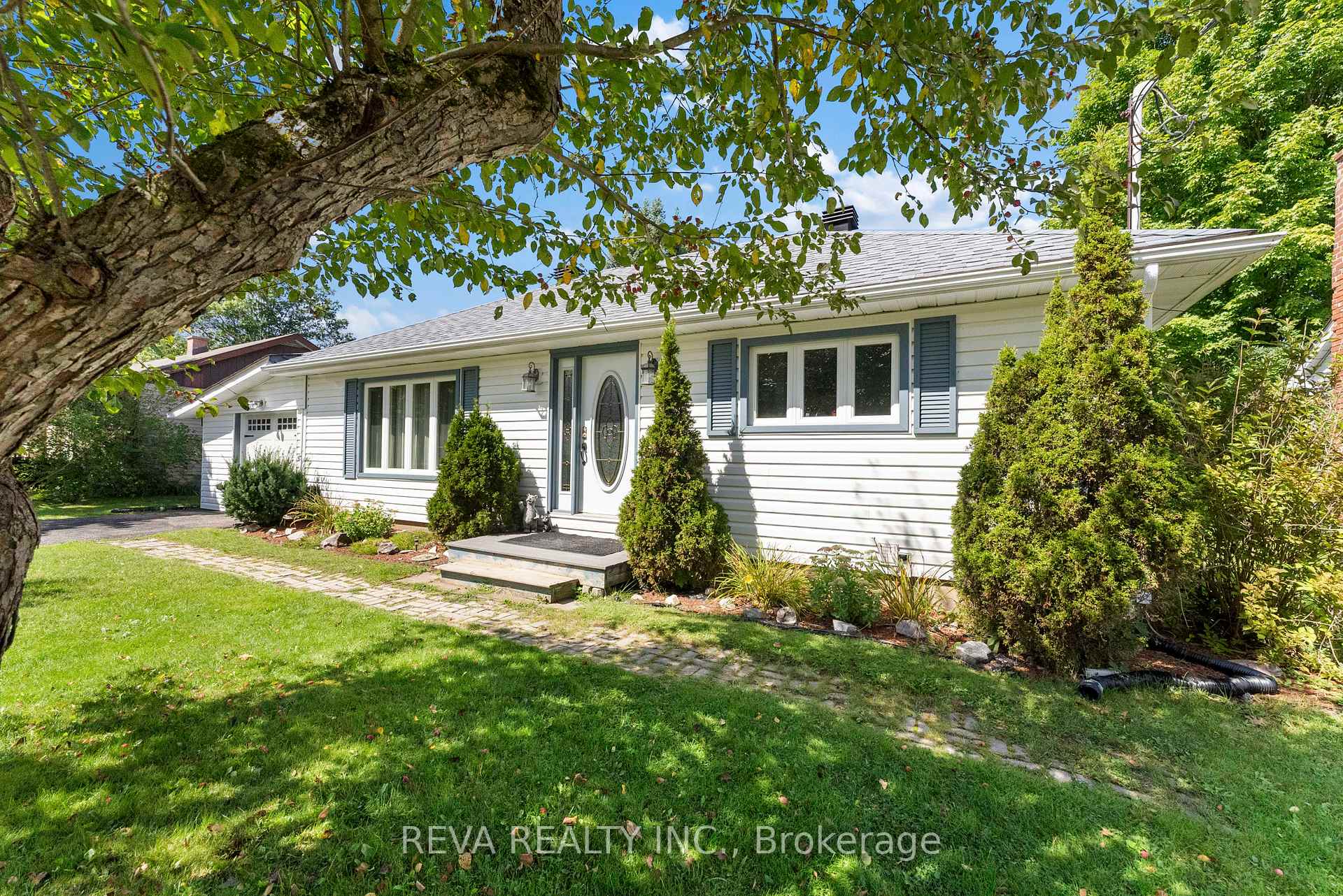 Photo 1 of 69 Johnston Crescent, Bancroft, Bancroft Ward — HOMEH