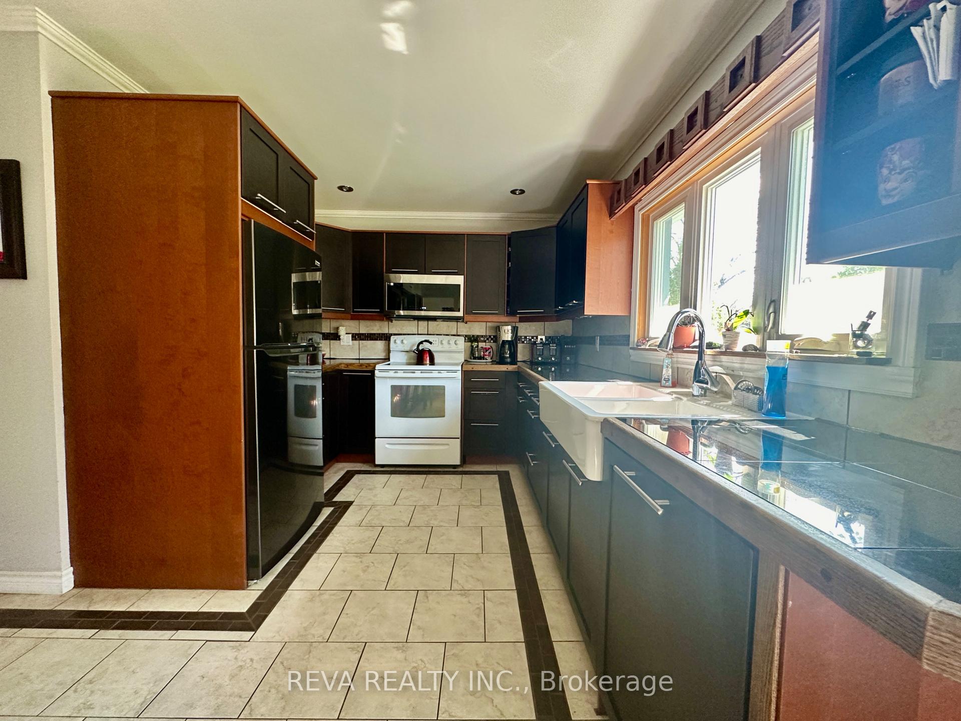 Photo 7 of 69 Johnston Crescent, Bancroft, Bancroft Ward — HOMEH