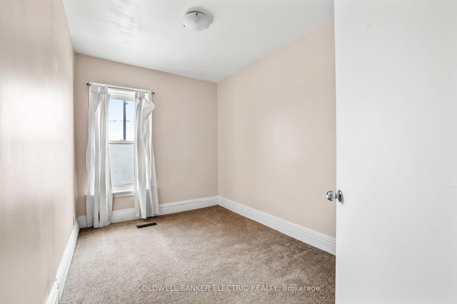 Photo 20 of 145 Stewart Street, Peterborough, Town Ward 3 — HOMEH