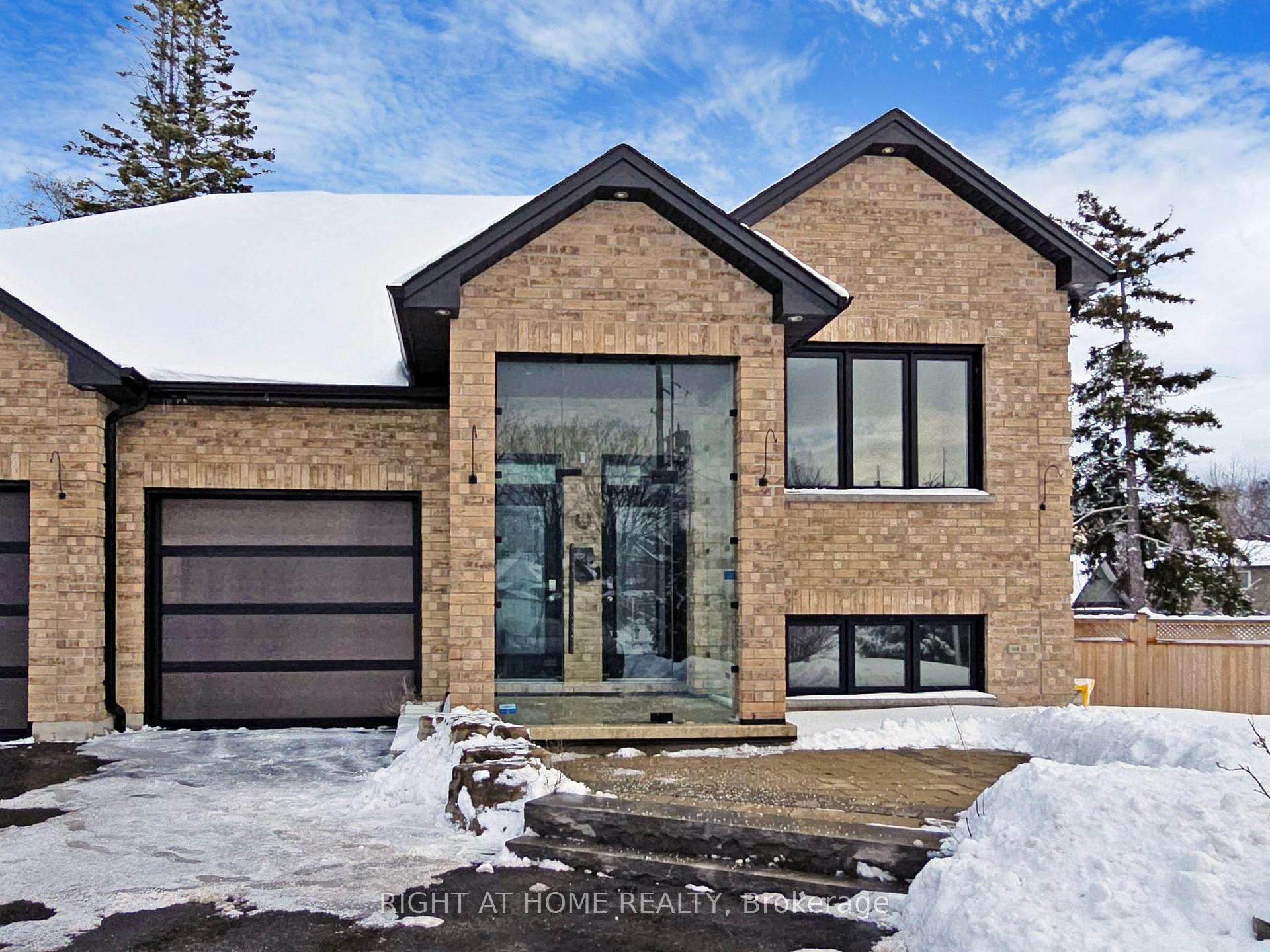 Photo 2 of 351 Bond Street E, Oshawa, O'Neill — HOMEH