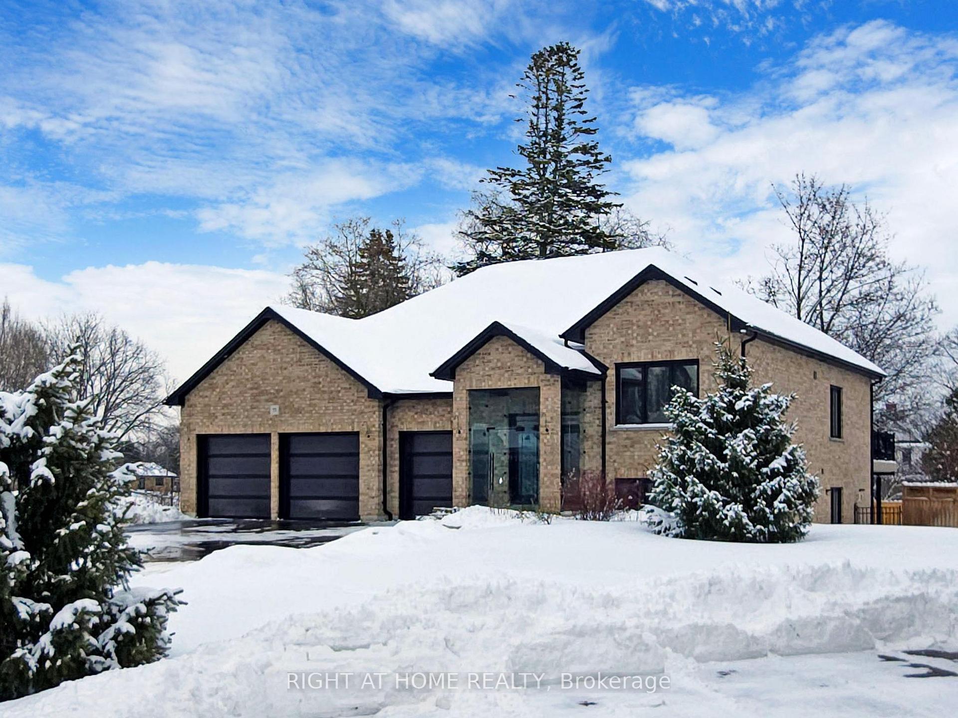 Photo 3 of 351 Bond Street E, Oshawa, O'Neill — HOMEH