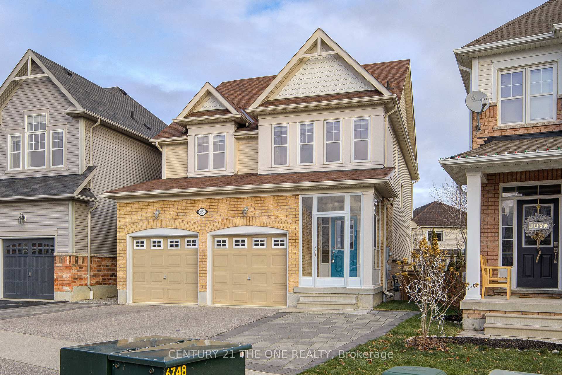 Photo 2 of 69 James Govan Drive, Whitby, Port Whitby — HOMEH