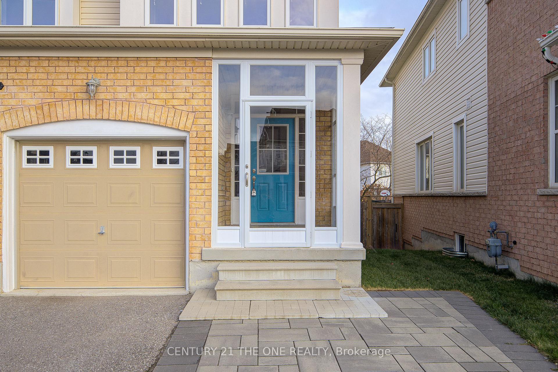 Photo 3 of 69 James Govan Drive, Whitby, Port Whitby — HOMEH