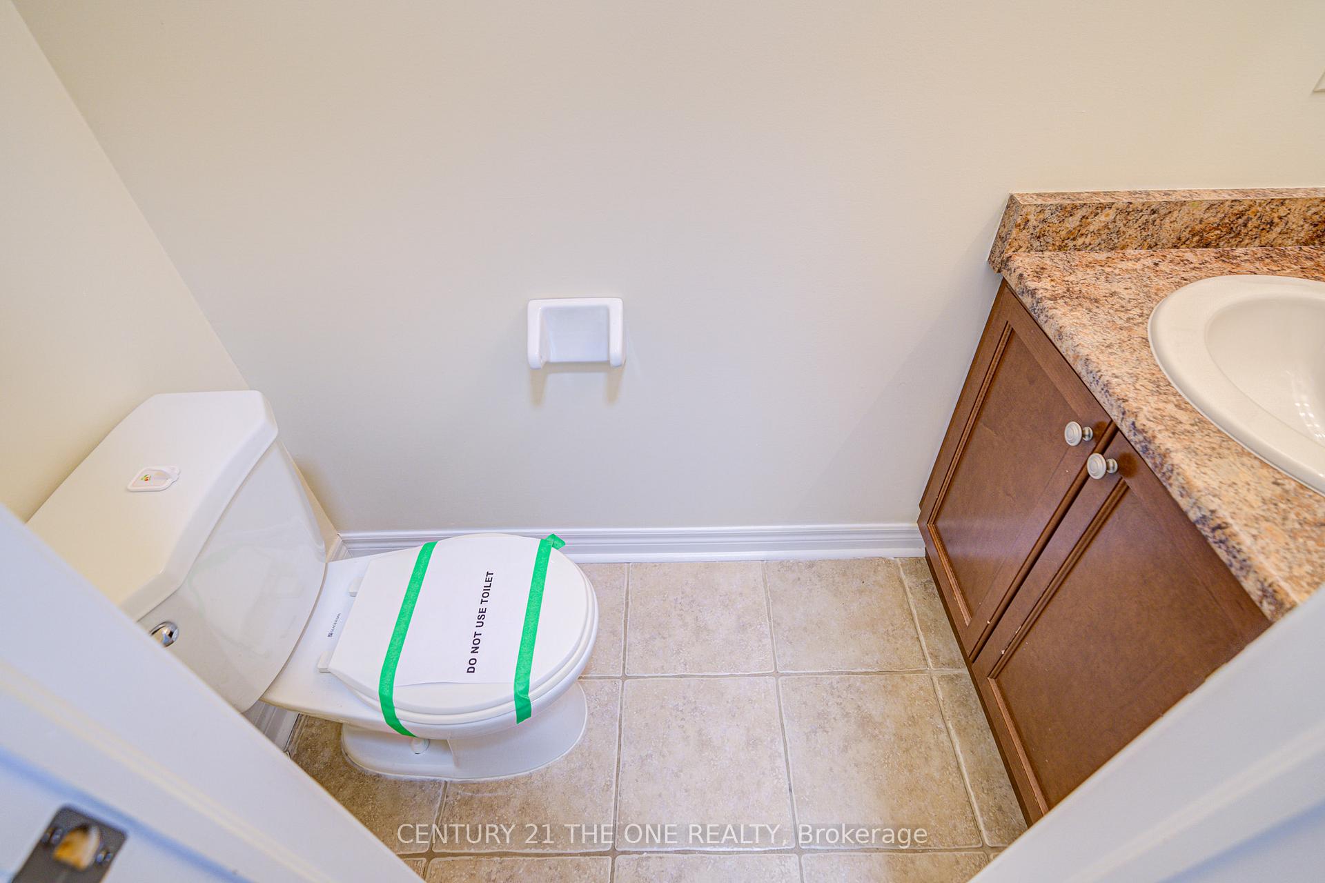 Photo 5 of 69 James Govan Drive, Whitby, Port Whitby — HOMEH