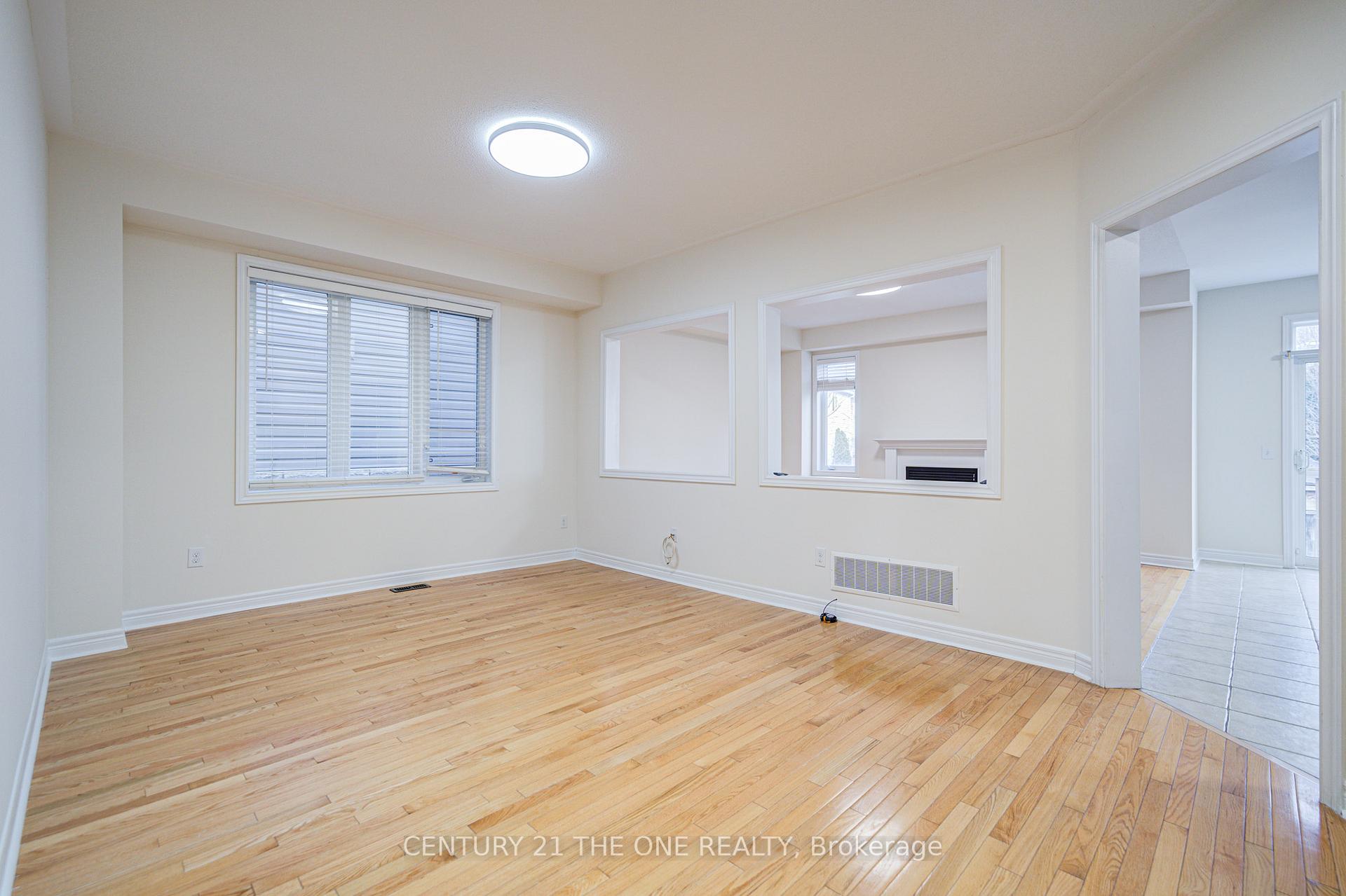 Photo 6 of 69 James Govan Drive, Whitby, Port Whitby — HOMEH