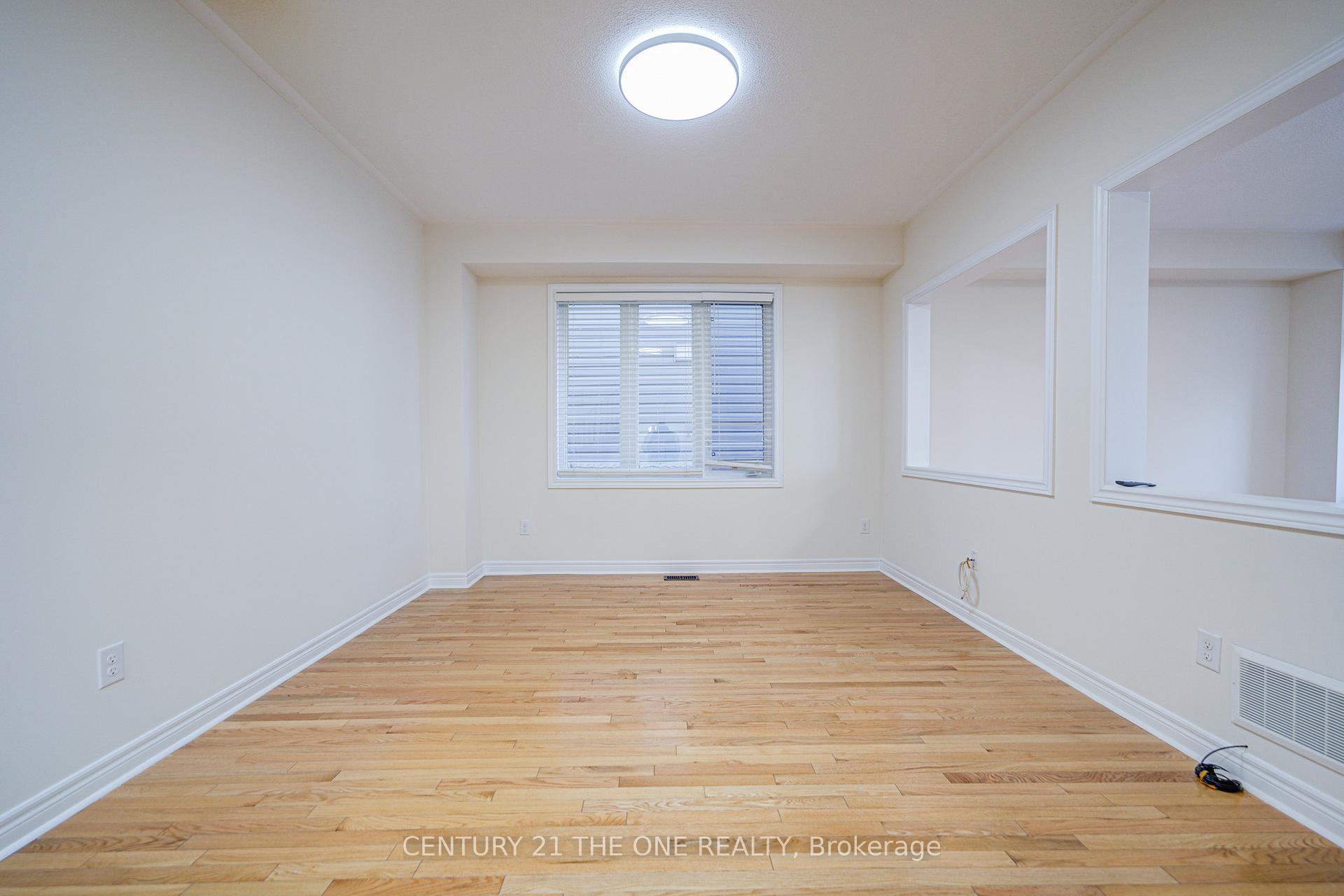 Photo 7 of 69 James Govan Drive, Whitby, Port Whitby — HOMEH